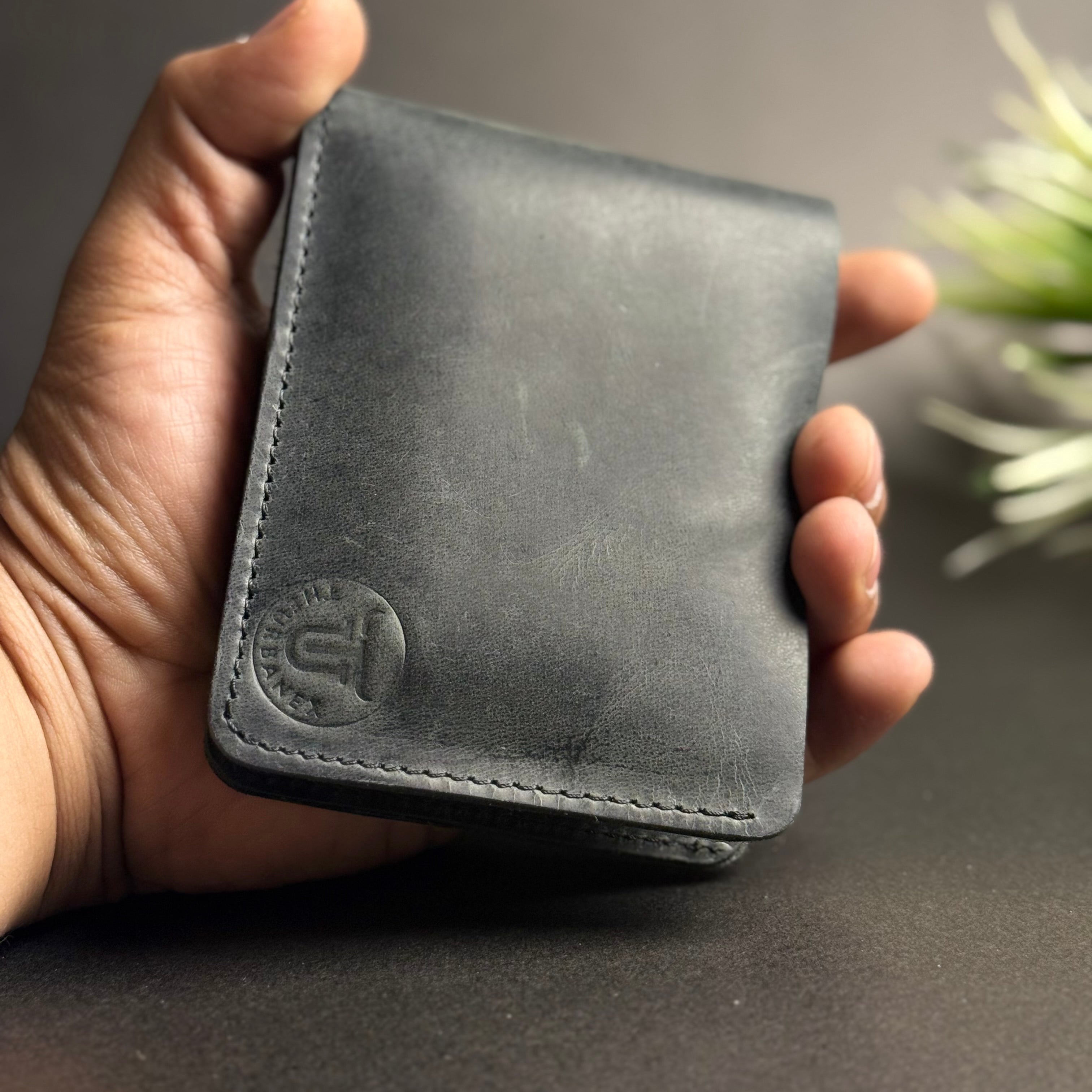 Rugged Edge Cowhide Leather Bifold Wallet | Smoke Black