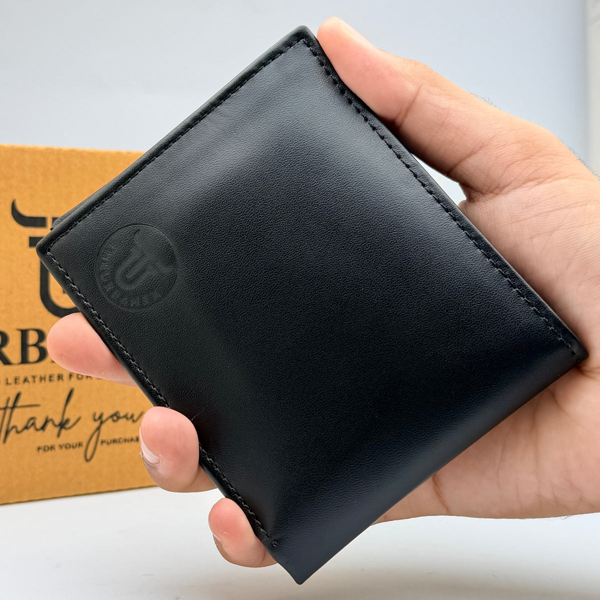 Slim Leather Credit Card Holder – Compact Bifold Wallet for Daily Use
